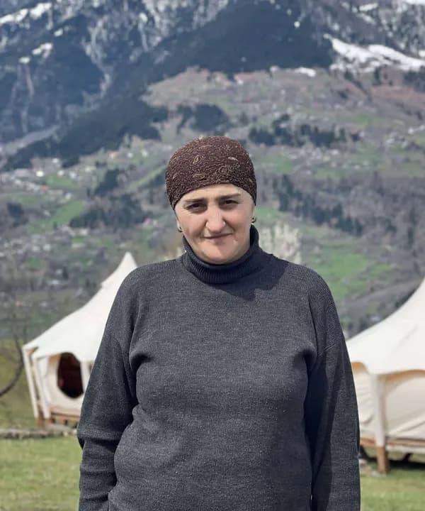 Gulnazi Dumbadze - დალაგება, Glamping Tago