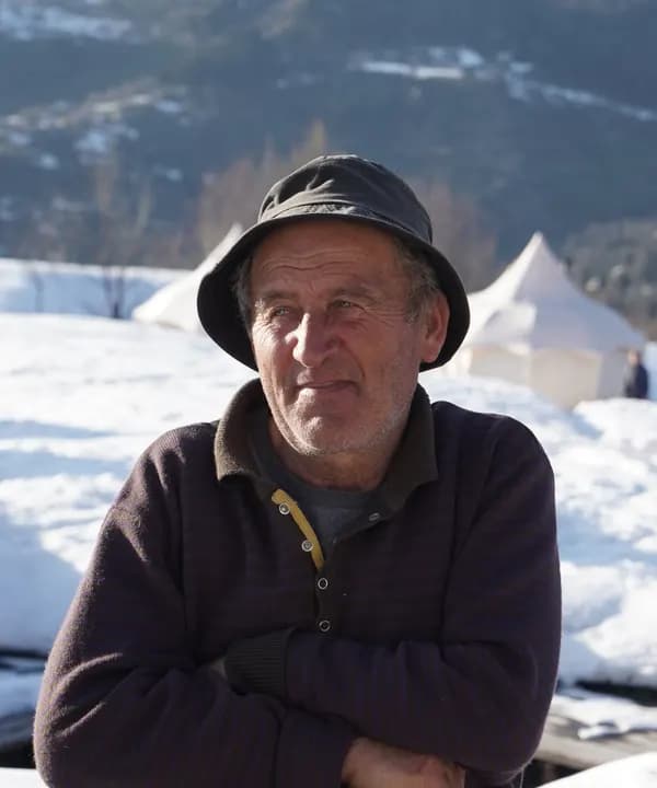 Khasan Tsetskhladze - ხელოსანი, Glamping Tago