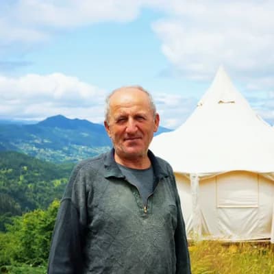 Khasan Tsetskhladze — Handyman, Glamping Tago