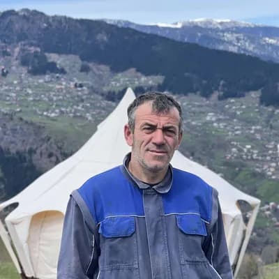 Mikho Tsetskhladze — Driver, Glamping Tago